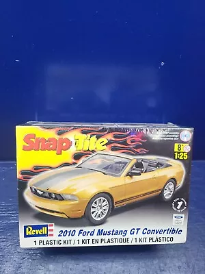 2011 REVELL SnapTite Model 2010 FORD MUSTANG GT Convertible Kit #85-1963  • $35