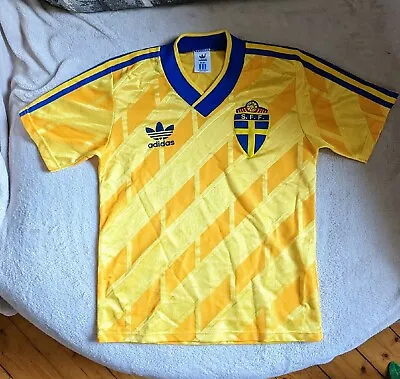 £30 • Buy 1988-1989 Sweden Adidas Home Football Shirt  Children's Size