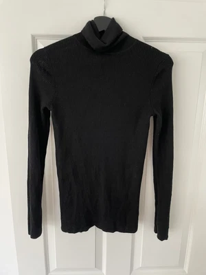 $15 • Buy Uniqlo Black Womens Turtleneck Size L