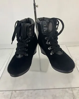 MICHAEL Michael Kors Black Faux Fur/Leather Lace-up Wedge Heel Ankle Boots 4 • $25