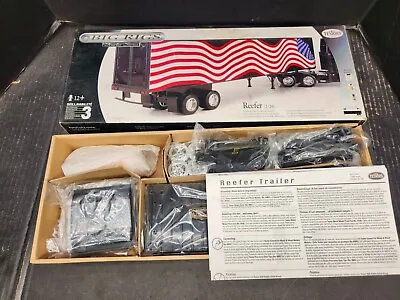 Testors Big Rigs Trailer Series Reefer Model Kit Diecast 1/28 2003 #77001 • $19.99