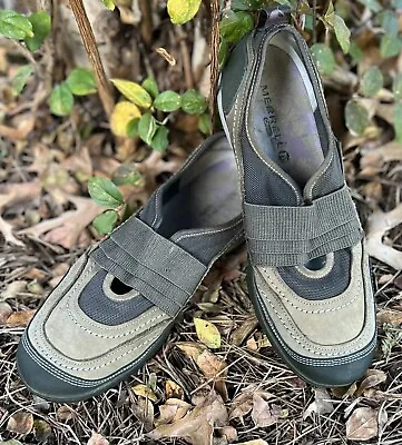 Size 9 Merrell Women’s Mimosa Band Dusty Olive Leather Flat  Causal Shoes • $21.99