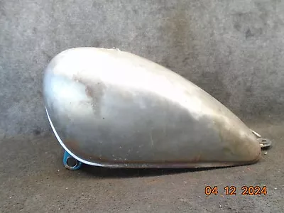 1995 95 Kawasaki Vulcan VN 750 Fuel Gas Tank NEEDS WORK! • $69.99