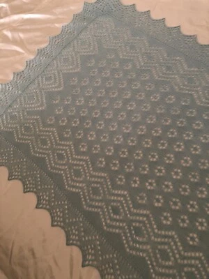 £44.99 • Buy HANDKNITTED BLUE BABY SHAWL/BLANKET SHETLAND LACE 100% WOOL 45”x31”
