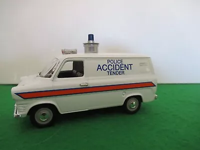 Lledo Vanguards Ford Transit Van - Nottinghamshire Police Scale 1:43 Va06606 • £7.50