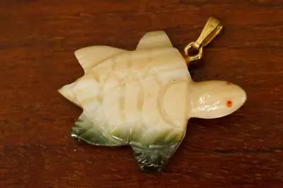 Vintage Costume Jewelry Carved Shell Sea Turtle Necklace Pendant Hawaiiana • $12.99