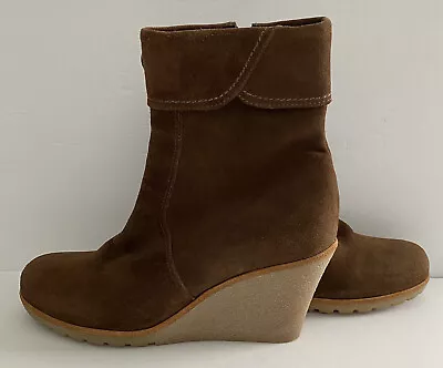 La Canadienne 10 M Suede Brown Wedge Ankle Boot Zip Up 26757 Women • $29.99