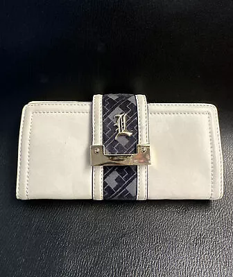 L.A.M.B. Gwen Stefani White Leather Women’s Wallet • $25