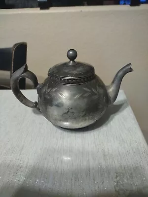 Antique WM Rogers Quadruple Plate Tea Pot • $28