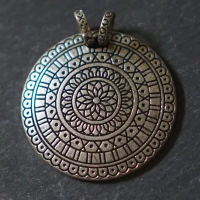 Vintage Pendant - Round Medallion Celtic Black - SIlver Tone Metal • $6.49