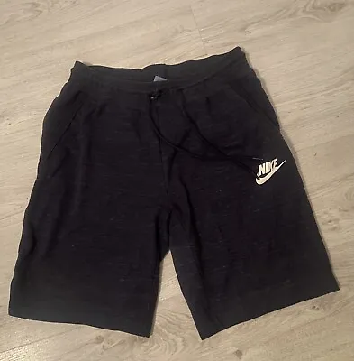 Men’s Nike Shorts Size Medium • £10