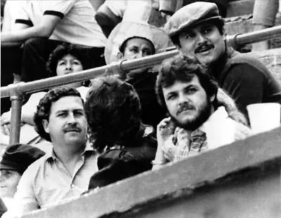 PABLO ESCOBAR OCHOA GLOSSY POSTER PICTURE PHOTO PRINT Colombia Narcos 3919 • $11.99