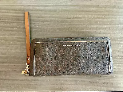 Michael Kors Brown Large Logo Travel Continental Wallet Clutch Wristlet • $45