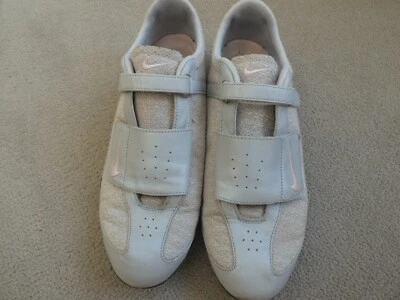£20 • Buy Nike Ladies Trainers Size 7