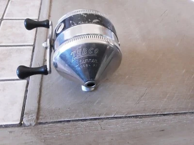 $10 • Buy Vintage Zebco Model 33 Spinner SPINCASTING Fishing Reel Made In USA METAL FOOT