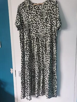 Easy Wear Marks Spencer Dress Size  22 • £4