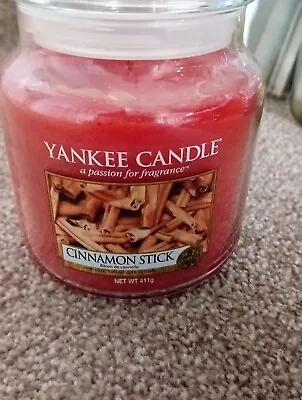 Yankee Candle Medium Jar Cinnamon Stick • £14