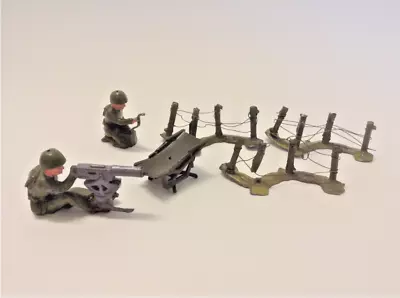 Vintage Britains Miniature 2 Lead Soldiers + 3 Piece Wire Fence + Recliner Cot • $54.99