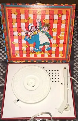 Vintage Working Vanity Fair Childs Raggedy Ann & Andy Phonograph Record Player  • $24.99