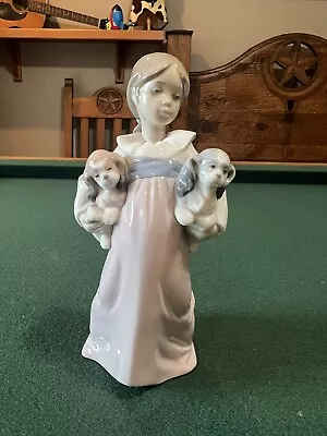Lladro   Arms Full Of Love “ 6419 • $125