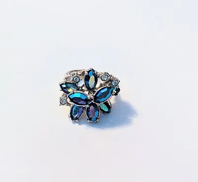 Vintage COSTUME Prong Set Blue Aurora Borealis Rhinestone Ring • $19
