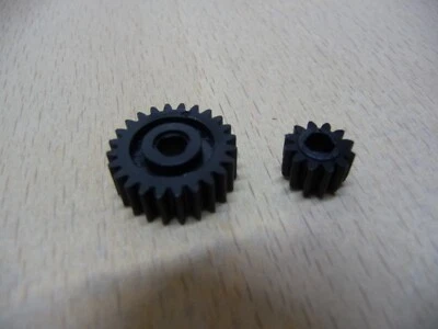 £1.50 • Buy Set Of 2:1 Pinion / Gear 1/4  Face 24 & 12 Teeth Meccano Part No's A631 & A025 