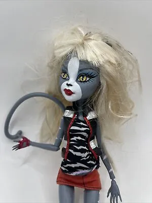 Monster High 2011 Meowlody Werecat Sister Doll First Wave Outfit Shoes Tail • $29.90