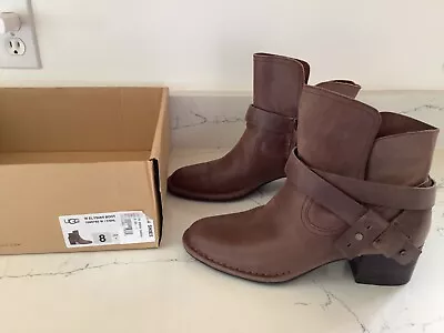 Ugg Elysian Leather Boots Women’s 8 NWB Retail $170 • $45
