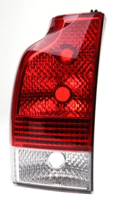 $157.19 • Buy For Volvo V70 XC70 2005-2007 Driver Left Lower Taillight Lens Genuine 30655379