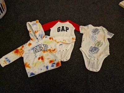 £1.99 • Buy Baby Gap Bundle 3-6 Months Hoodie And Tops