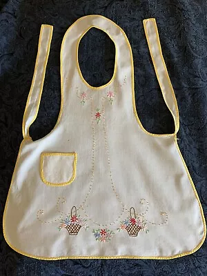 Vintage Child's Embroidered Bib Apron • $12.99