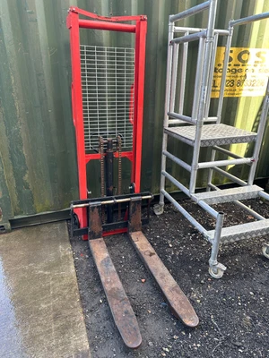 £700 • Buy Manual High Lift Hand Hydraulic Pallet Stacker Truck Forklift