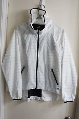 Oakley Women's Unconventional Running Jacket White Size Small Regular Fit • $42.99