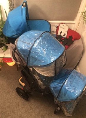 £250 • Buy Uppababy Vista V2 New Front Wheels