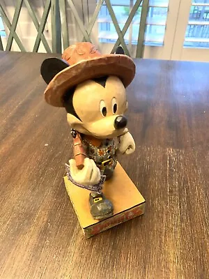 2006 Jim Shore Walt Disney Showcase  Mickey Mouse Prosperous Pilgrim Bounty • $36.99