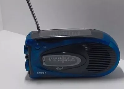$24.90 • Buy Freeplay Self Powered AM/FM Radio Solar & Crank Solar Blue Pre-Owned