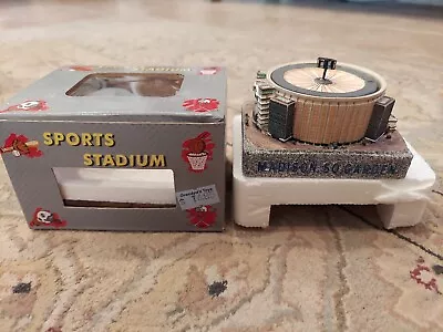 Sports Stadium Miniature Stadium Figurine Madison SQUARE Guardian  NIOB! • $29.99