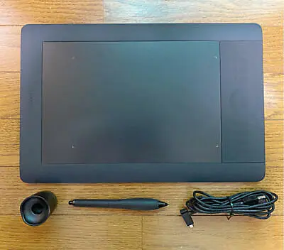 Wacom Pth-650 Intuos5 Medium Touch Tablet - Black • $130