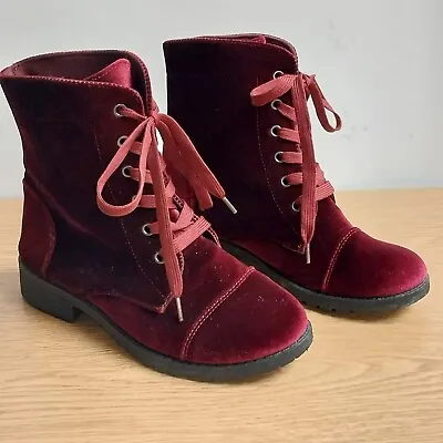Cranberry Velvet Combat Military Style Lace Up Ankle Boots Womens Size 7 • $22.99