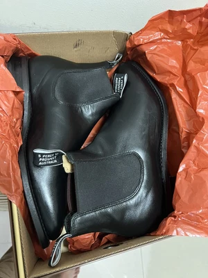 $400 • Buy Rm Williams Boots 8.5F Comfort Craftsman