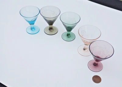 $20 • Buy 5 Mini Vintage  Champagne Liquor Shot Flutes