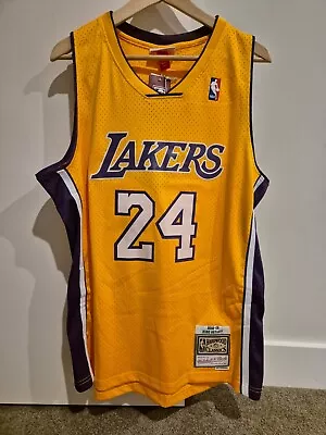 Los Angeles Lakers Kobe Bryant 08-09 #24 Size Large Jersey By Mitchell & Ness • $150