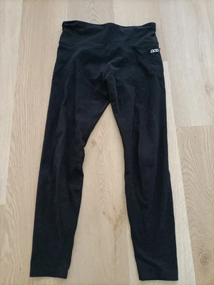 $35 • Buy Lorna Jane Amy Black Ankle Length Tights - Size M