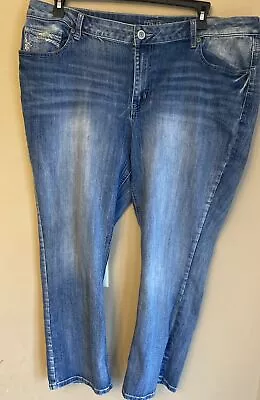 Maurices Women's Jeans Size 22W Short Blue Embroidered Pocket Stretch • $19.99