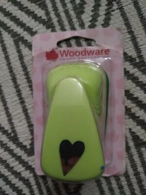 £10.99 • Buy New 3 X Paper Craft Punches Woodware Large Green 1  Heart Punch DIY Confetti