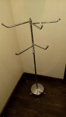 Vintage Chrome Metal Floor Standing Towel Bar With Six Swinging Arms • $99.95