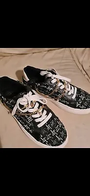 £25 • Buy Black & Gold River Island Trainers Size 7 With Gold Jewellery Chains Attached 😊