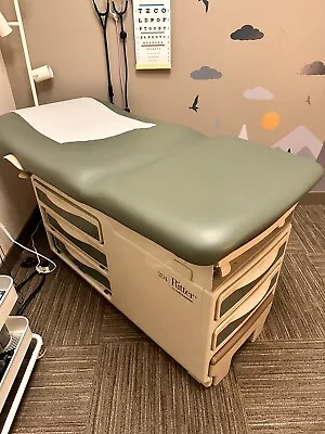 Midmark / Ritter 204-002 Medical Exam Table In Very Good Condition • $424.80