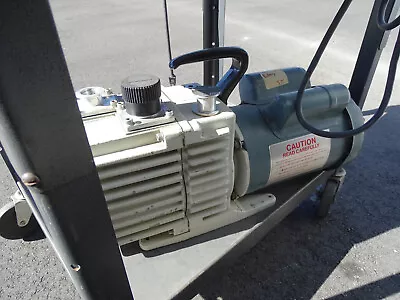 Vacuum Pump Leybold Trivac D8A W/ 1HP 115/230V Motor • $339.99