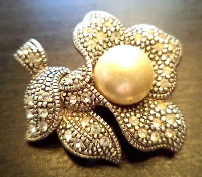 Stunning Vintage Estate Silver Tone Rhinestone Pearl Flower 1 1/4  Brooch! 1521n • $1.25